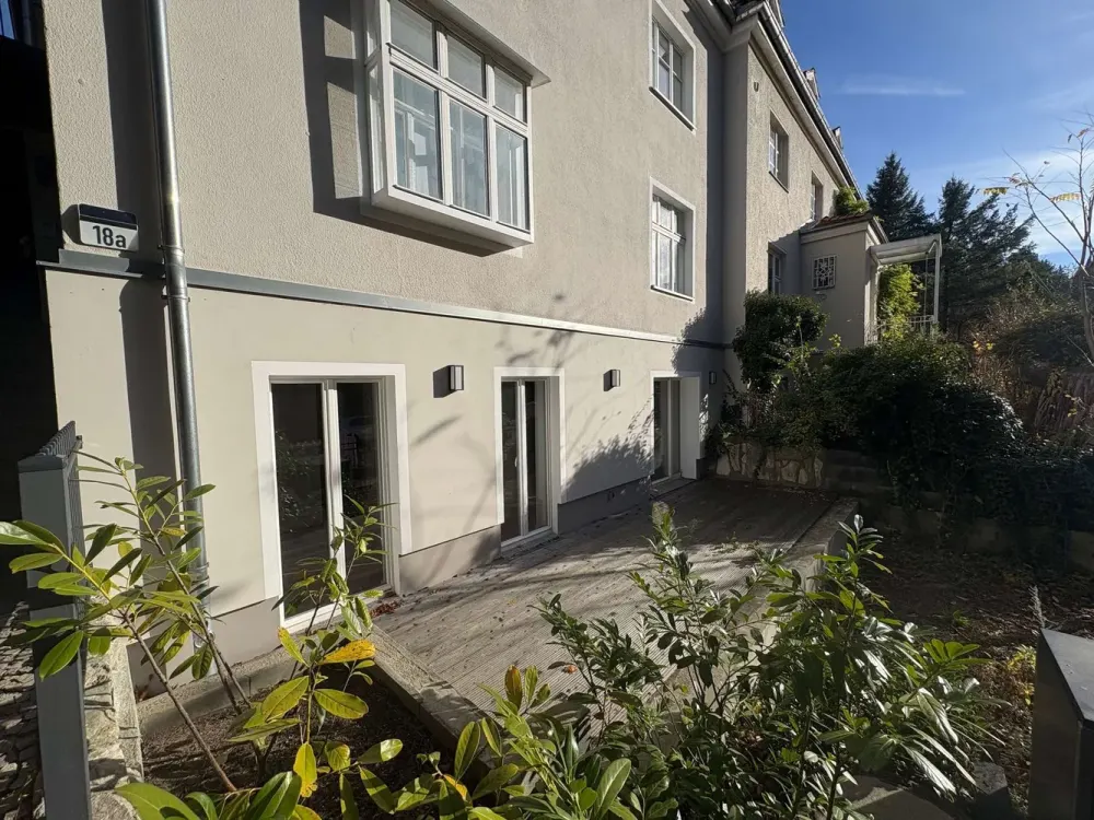 2 - Zimmer Wohnung mit Terrasse in Westend // 2-room APT with terrace in Westend