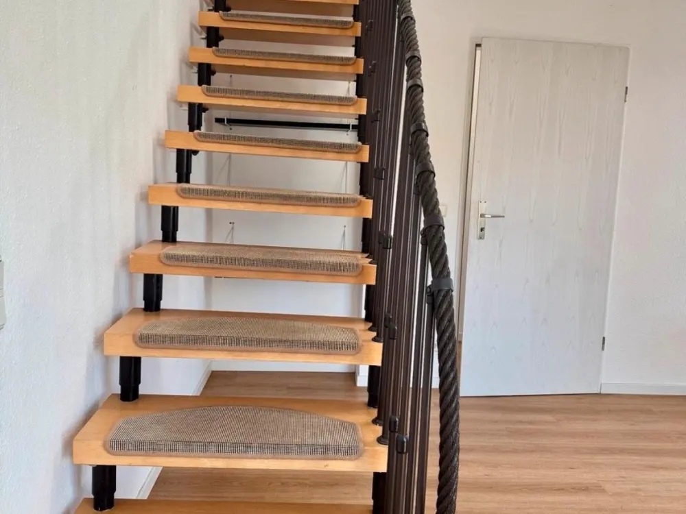 Lichtdurchflutete 1,5 ZKB Maisonettenwohnung in zentraler Lage