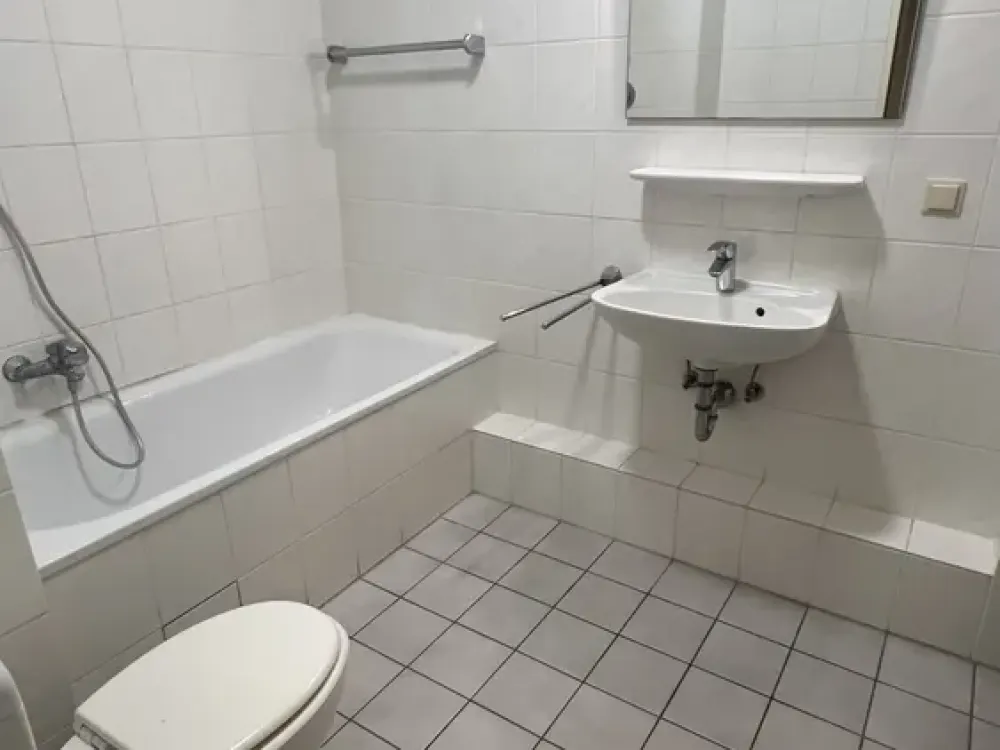 +++ MODERNE 2- ZIMMERWOHNUNG MIT BALKON - DIREKT AM NIDDAPARK +++