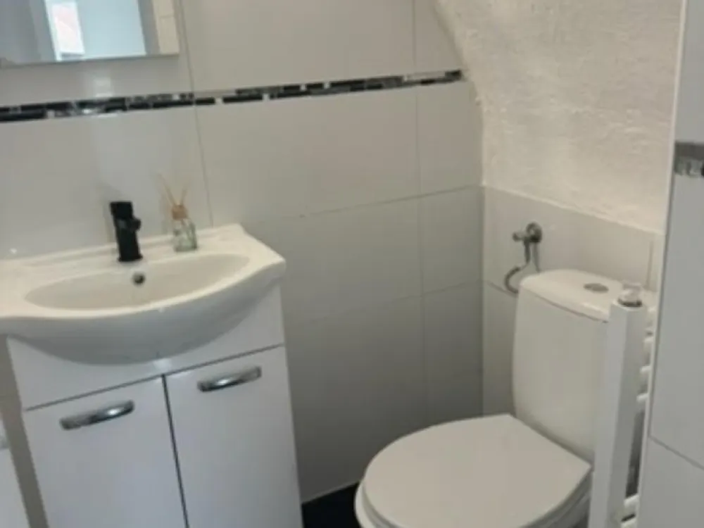 1.5 Zimmer ohne Küche im Einfamilienhaus -Leinfelden-Echterdingen