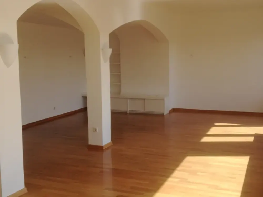 Penthouse directly at Hofgarten | 118 m² | large sun terrace | quiet & central | limited term