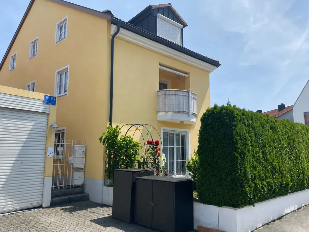 Schöne 1-Zimmer-Wohnung mit Hobbyraum und Garten