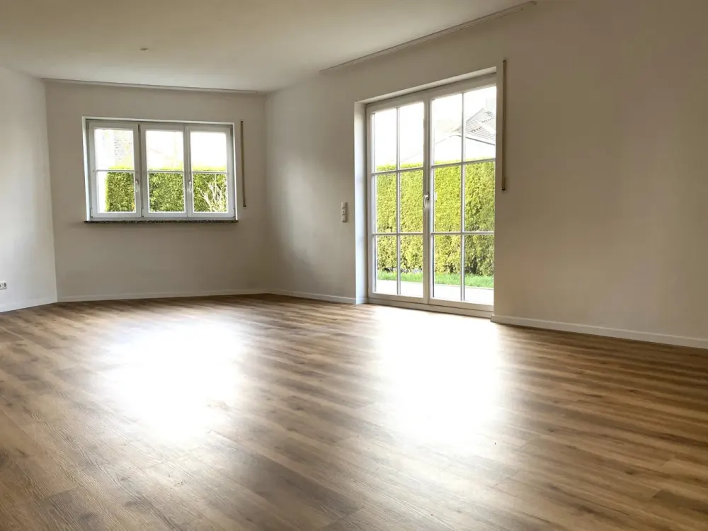 Schöne 1-Zimmer-Wohnung mit Hobbyraum und Garten