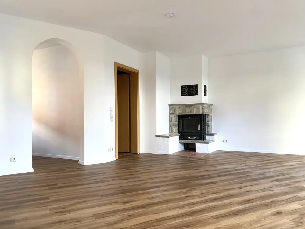 Schöne 1-Zimmer-Wohnung mit Hobbyraum und Garten