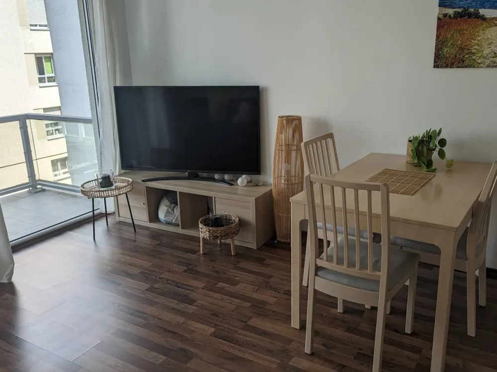 Traumlage Zentrum-Süd, moderne 2-Zimmer-Wohnung mit Balkon nahe Karli