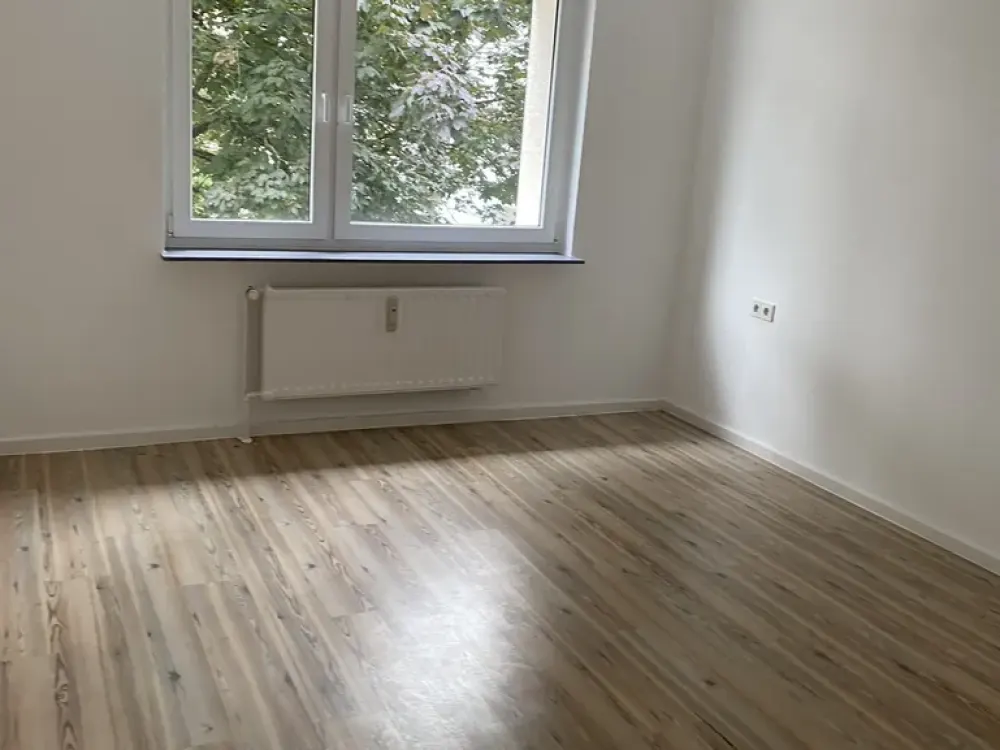 Wohnung mit 3 Zimmern und Loggia in Köln