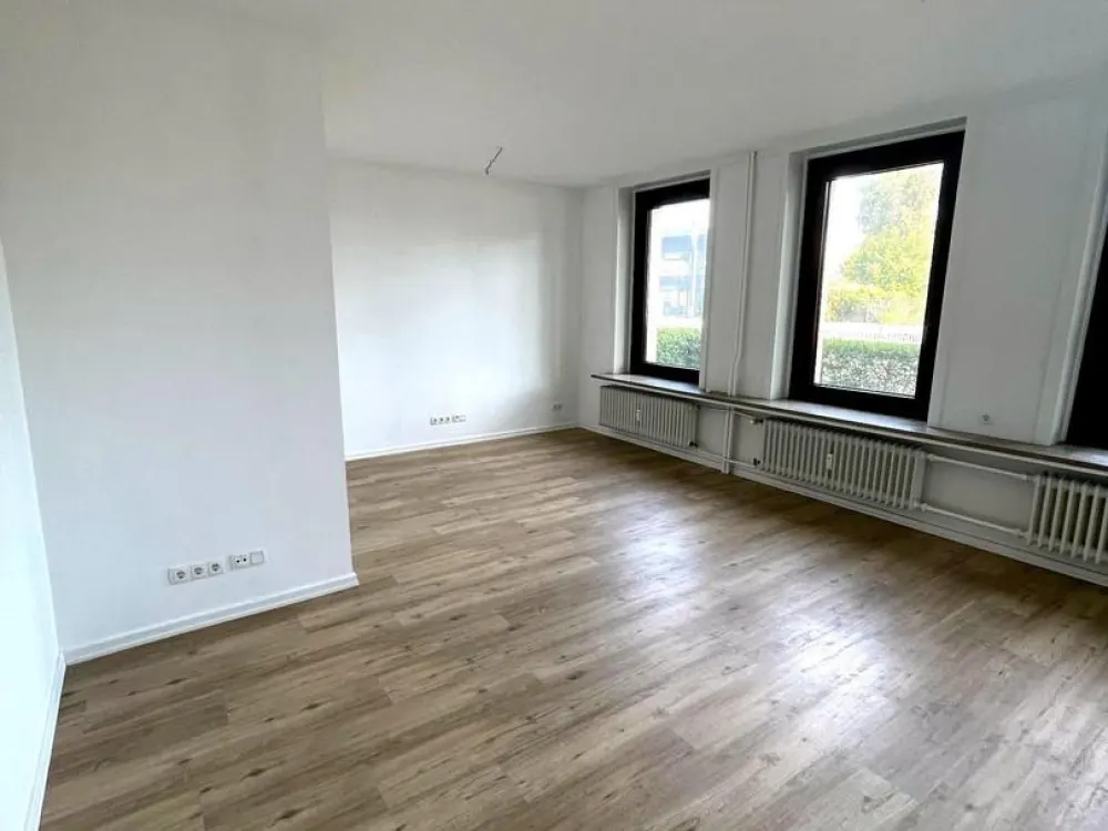 3-Zimmer-Wohnung mit Balkon, Erstbezug nach Kernsanierung in Hamburg-Eppendorf