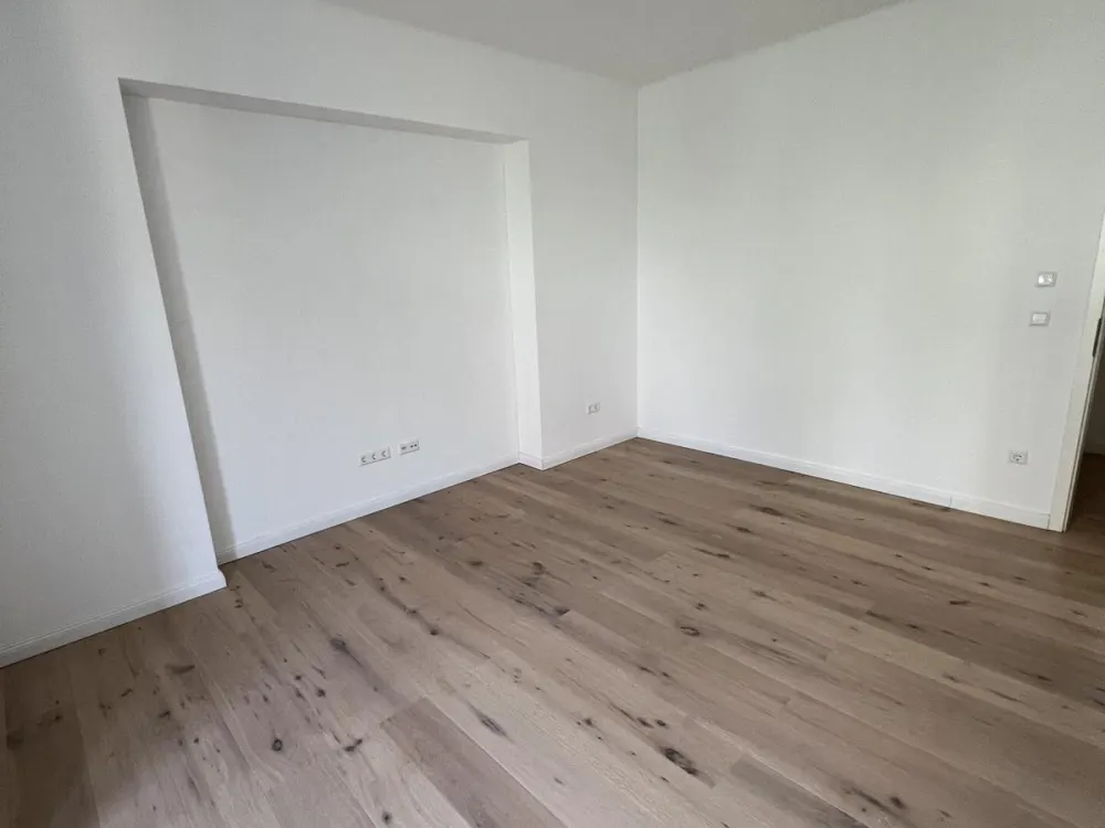 Lichtdurchflutete 3-Zimmer-Wohnung mit Balkon verfügbar ab 1.11.2026