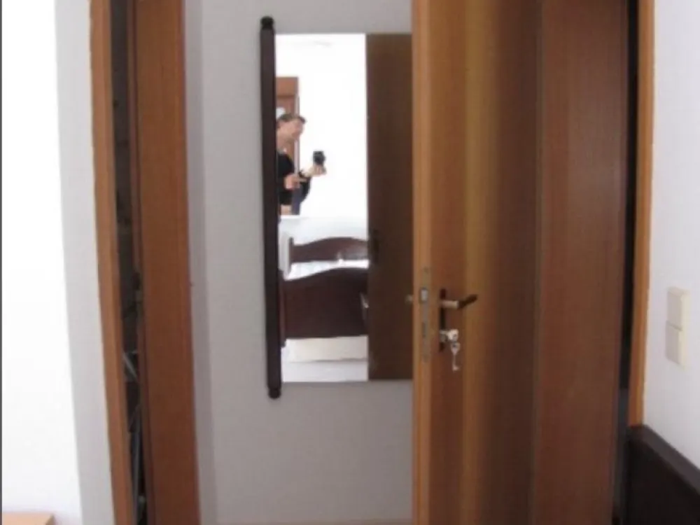 Ruhiges Zimmer in Toplage, Zimmer 6 geteilte Küche, eigenes Bad