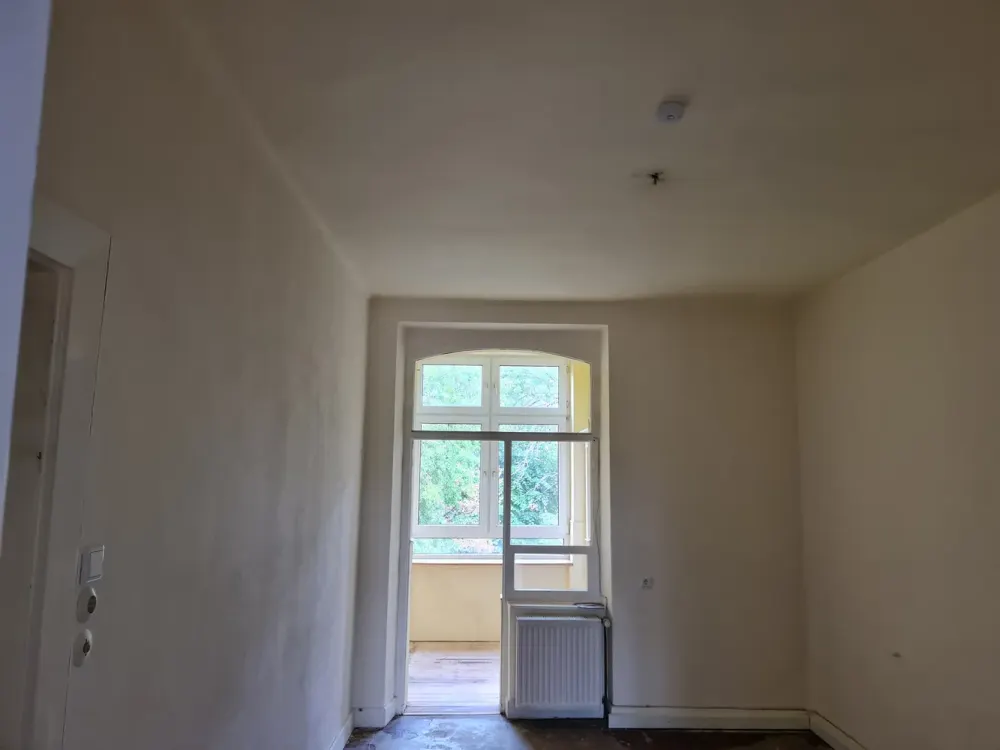 3-Room Apartment with Balcony