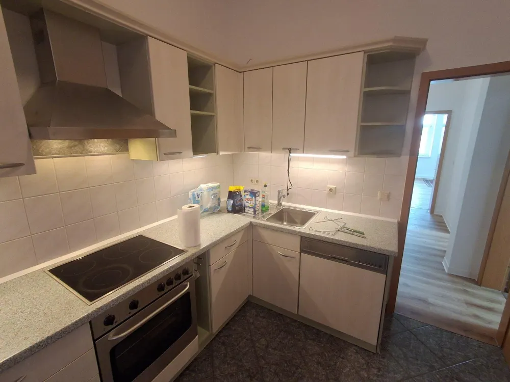 großzügige Dreiraumwohnung in denkmalgeschütztem Haus