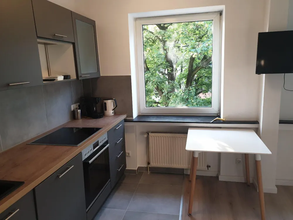 TOP Lage, Vollausstattung, möblierte Wohnung, kernsaniert