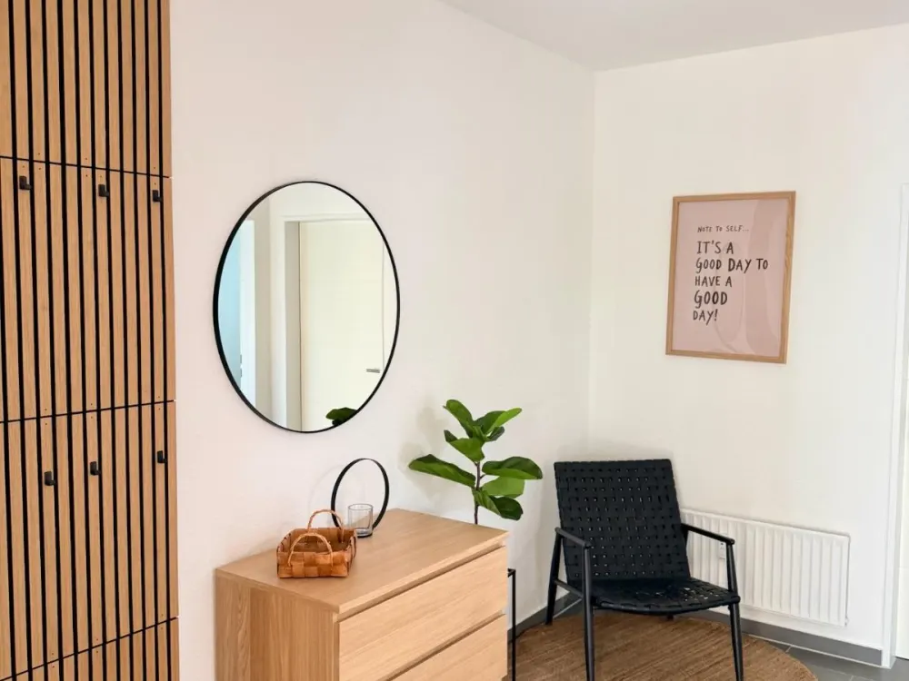 Möblierte 2-Zimmer-Wohnung mit Balkon - frisch saniert