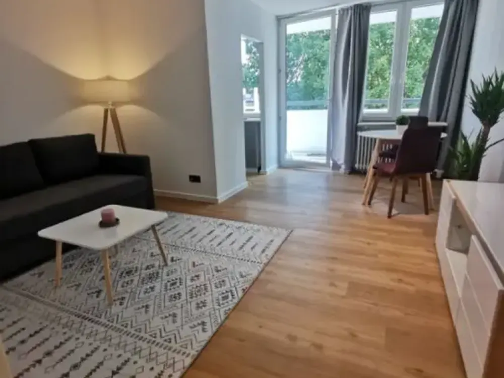 Moderne, vollmöblierte Wohnung in Top-Lage München-Harras