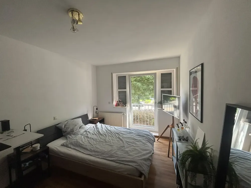Lichtdurchflutete 2-Zimmer Wohnung mit Balkon