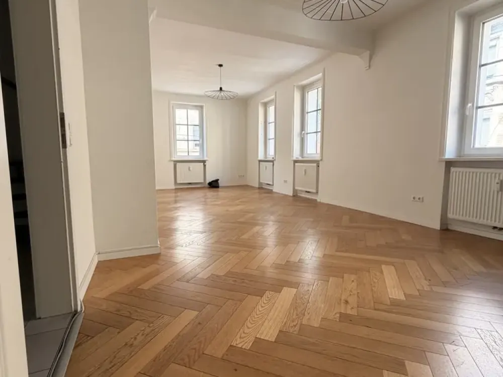 Saniertes Altbau-Maisonette mit toller Küche