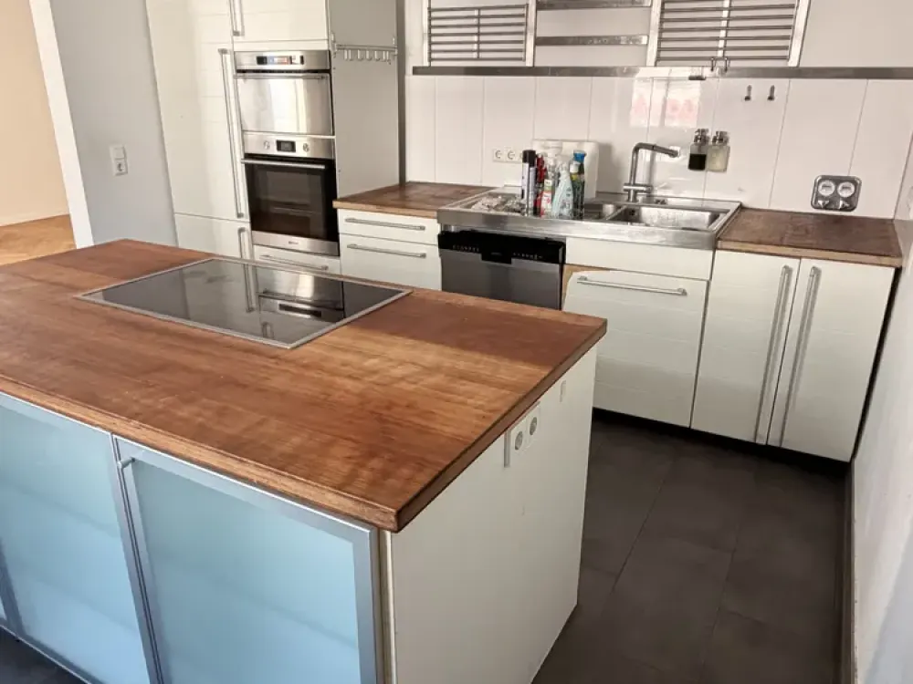 Saniertes Altbau-Maisonette mit toller Küche