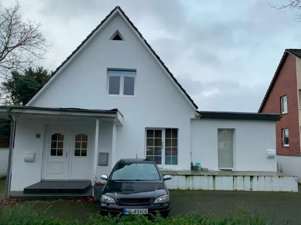 ausgebaute Keller/ Handwerkerwohnung mit 2 Zimmern in Hamburg-Bramfeld