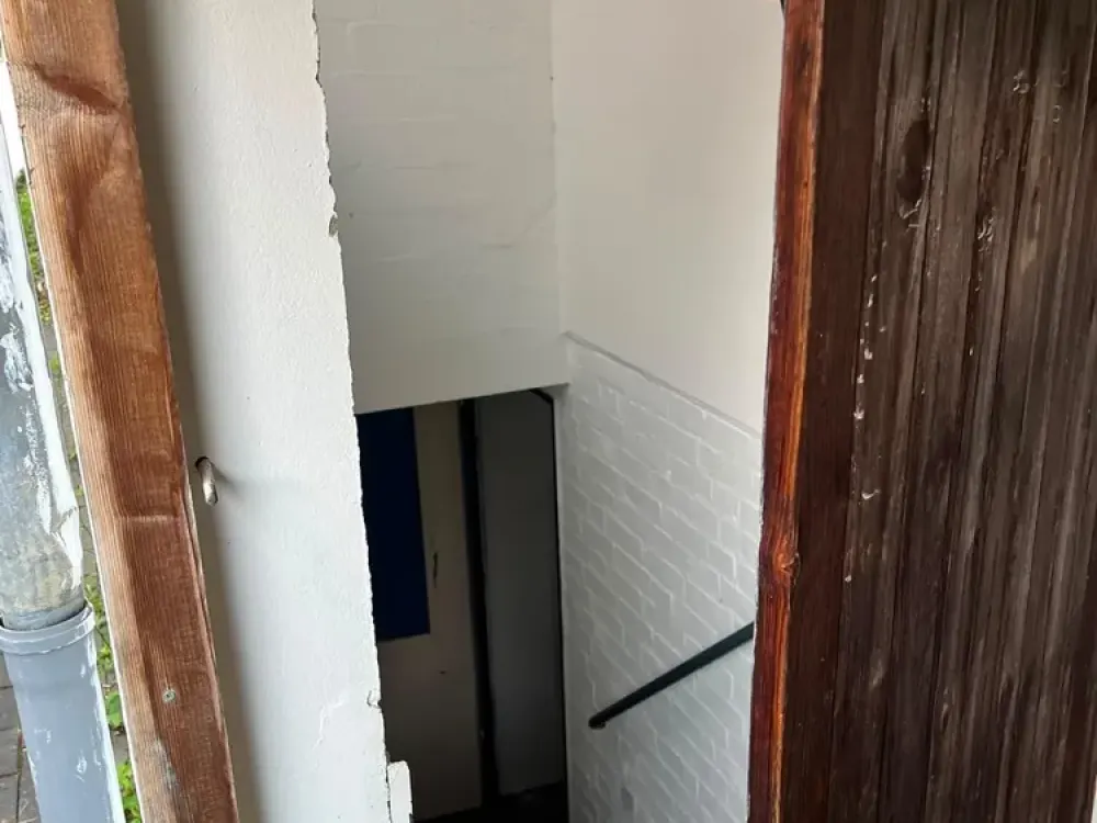 ausgebaute Keller/ Handwerkerwohnung mit 2 Zimmern in Hamburg-Bramfeld