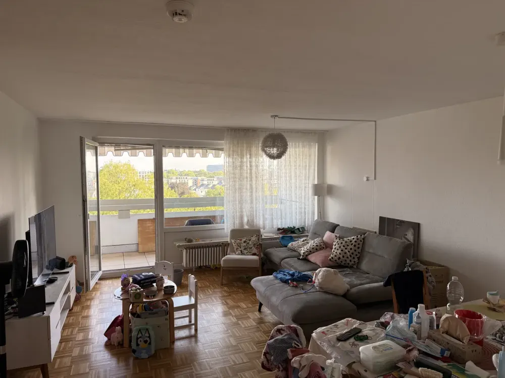 4-Zimmer-Wohnung in Düsseldorf-Mörsenbroich mit EBK und wunderschönen Aussicht auf Düsseldorf
