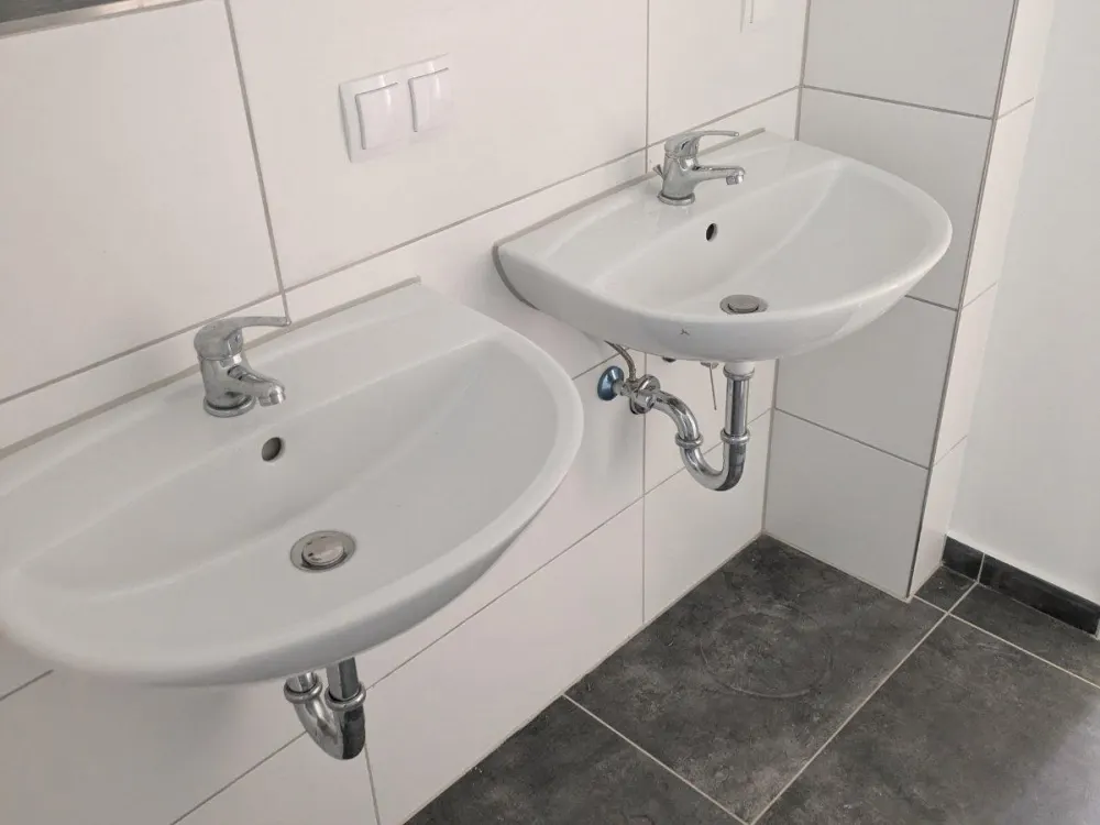4 Zimmer Wohnung im EG mit 2 Bäder/Dusche/Wanne/ Terrasse! #KD62