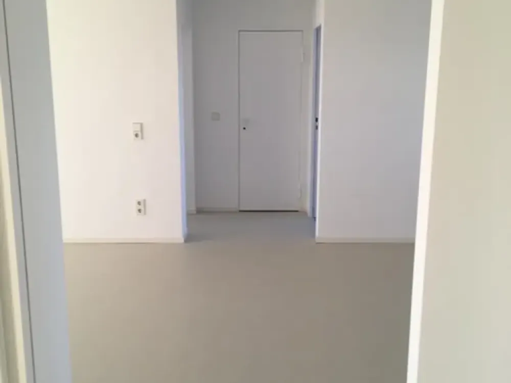 Schöne 4- Zimmer Wohnung in Berlin Tiergarten - sofort bezugsfertig