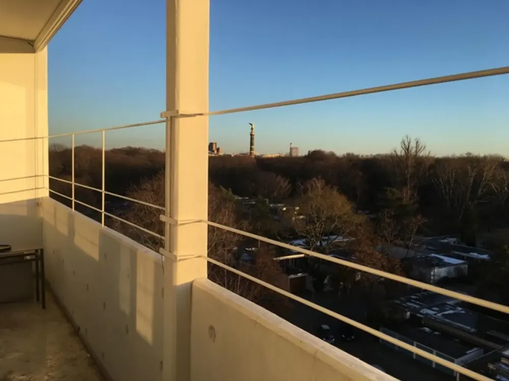 Schöne 4- Zimmer Wohnung in Berlin Tiergarten - sofort bezugsfertig