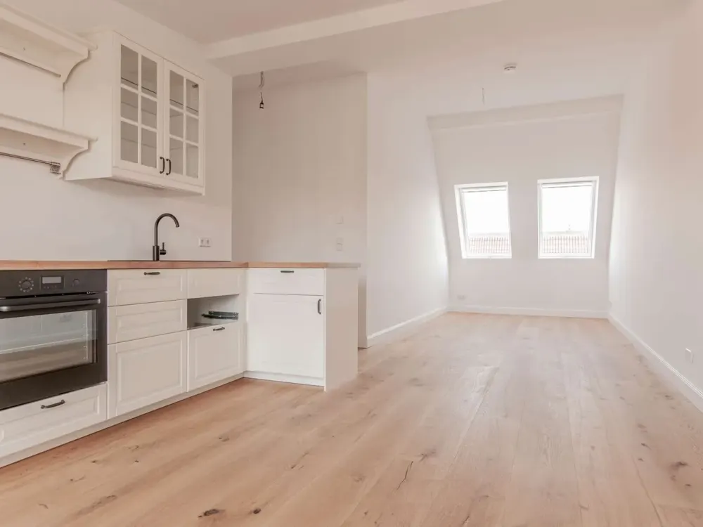 Erstbezug mit TERRASSE im Dachausbau, stilvolle 2-Zimmer-Wohnung mit AUFZUG in Prenzlauer Berg