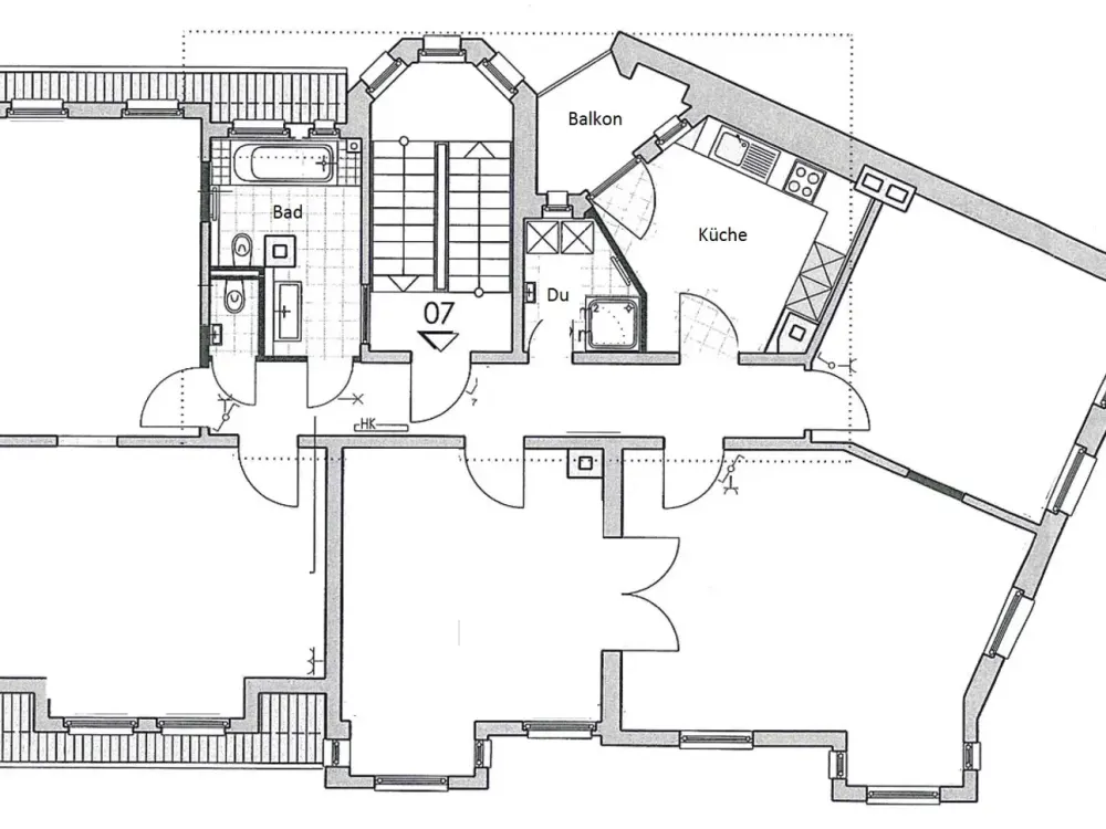 5 - Zimmer Wohnung sucht neue Wohngemeinschaft