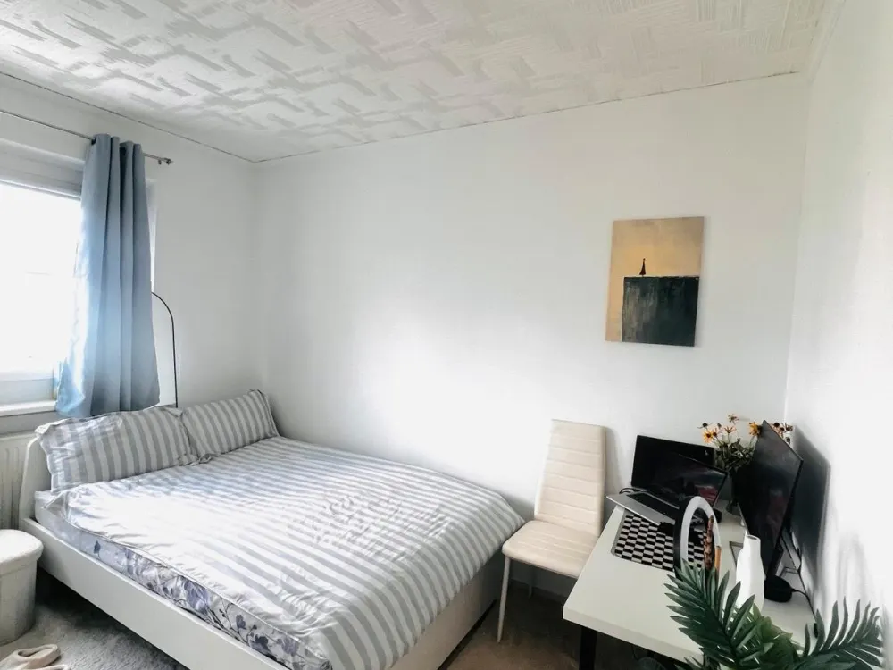 1 zimmer in Lichtenberg available immediately- with anmeldung