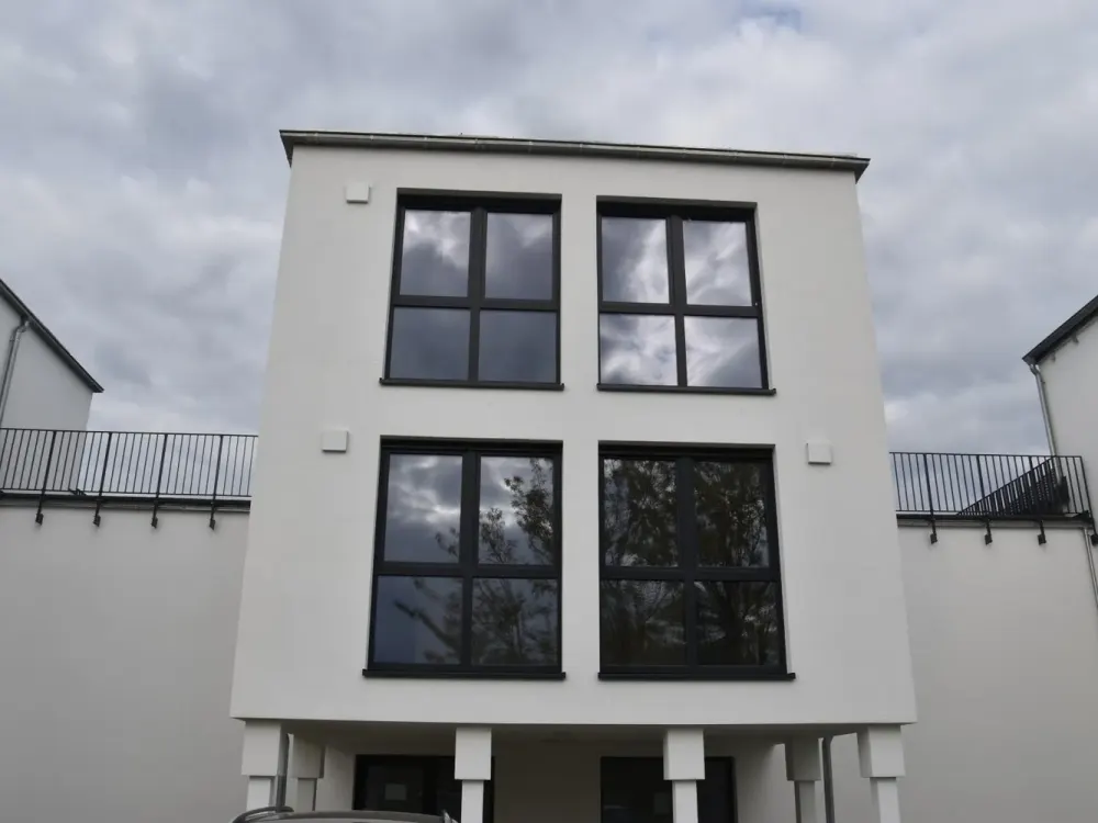 Top Moderne Maisonettenwohnung, Penthousestyle mit großer Sonnenterrasse.