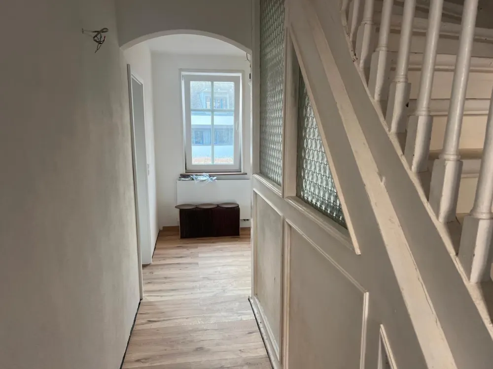 5,5-Zimmer-Altbauwohnung mit Balkon in Bad Vilbel