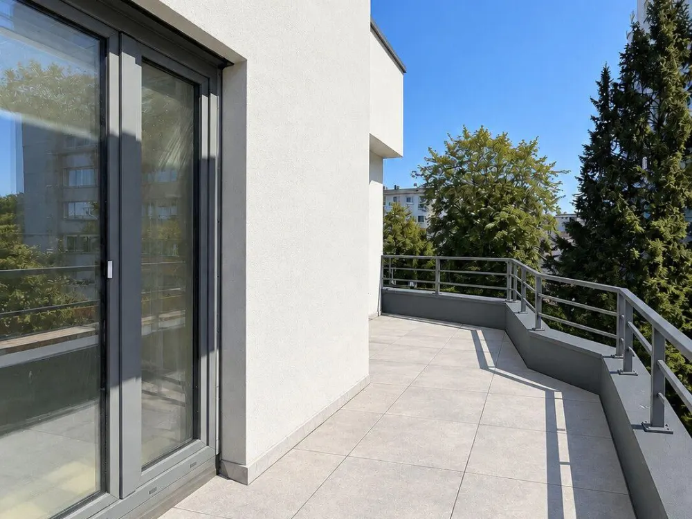 Helle und moderne 2-Zimmer-Wohnung mit großzügiger Terrasse