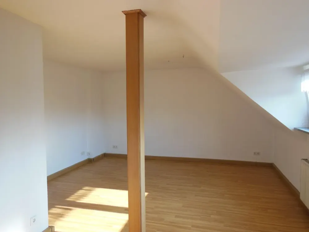 !!! Helle !!! Freundliche !!! Ruhige !!! Dachgeschoßwohnung !!!