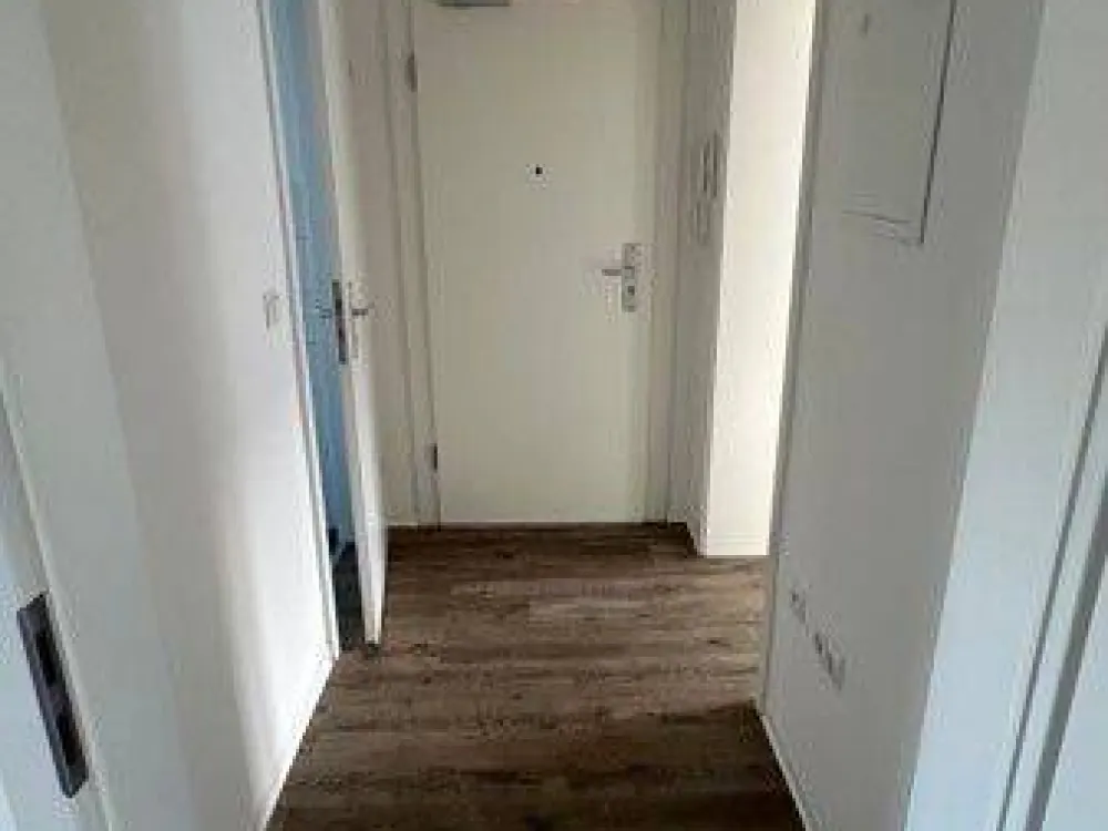 Cozy 2-Room Apartment with Balcony