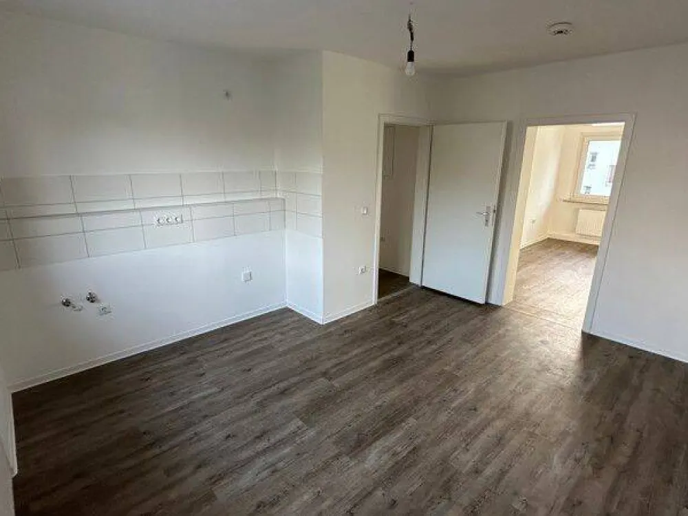 Cozy 2-Room Apartment with Balcony