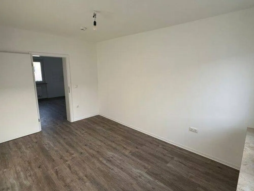 Cozy 2-Room Apartment with Balcony
