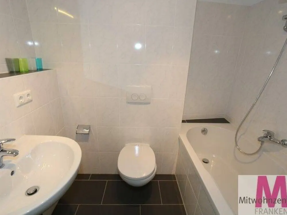 Neu renoviertes Zimmer in 4er WG im Herzen der Altstadt