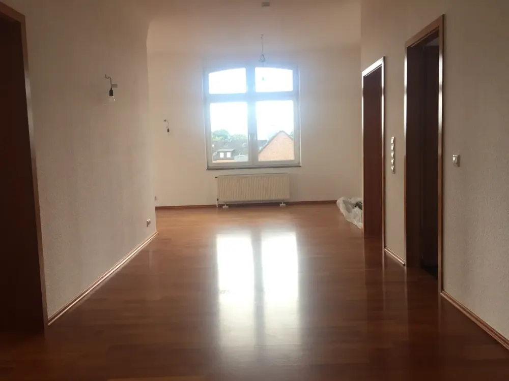 Freundliche, gepflegte 5-Zimmer-Wohnung mit gehobener Innenausstattung in Solingen