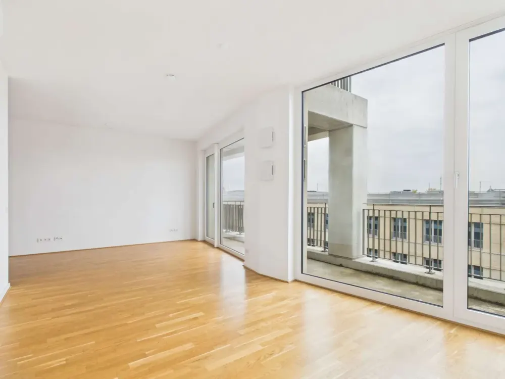 Spacious 2-Room Apartment near Semperoper, Ideal for Singles + Couples | MaryAnn