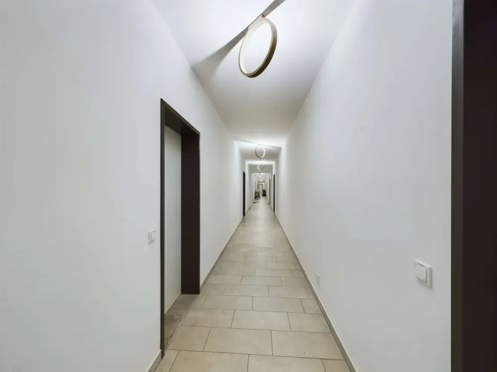 Spacious 2-Room Apartment near Semperoper, Ideal for Singles + Couples | MaryAnn