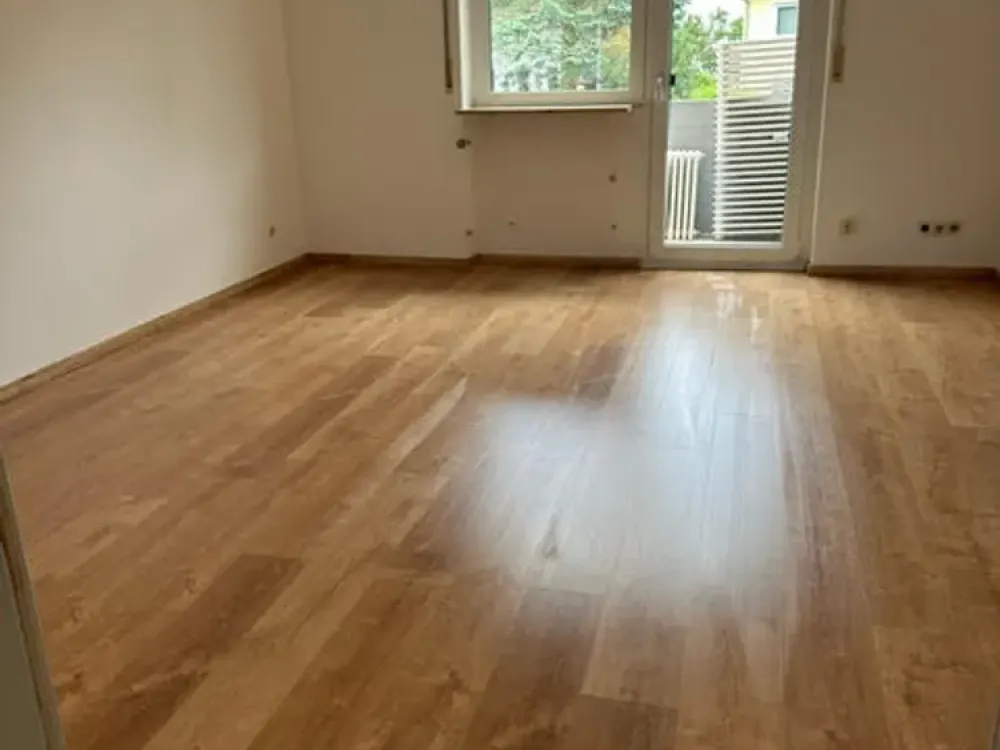 3 Zimmerwohnung mit Balkon nach kompletter Renovierung