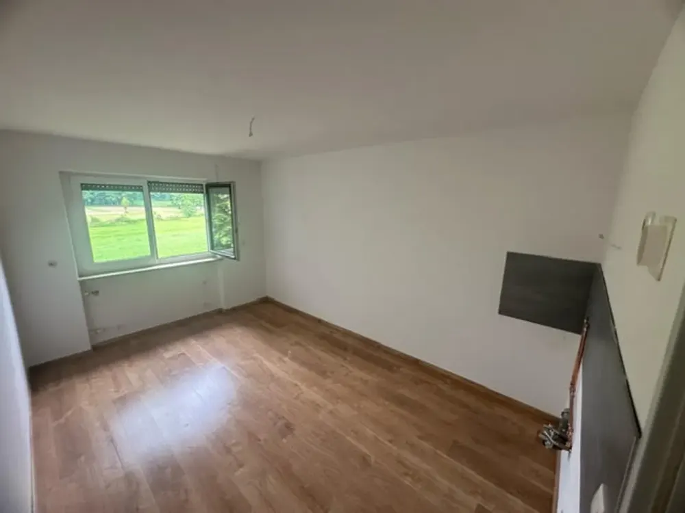 3 Zimmerwohnung mit Balkon nach kompletter Renovierung