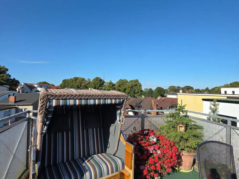2-Raum-Wohnung in Warnemünde mit EBK, Wintergarten und Dachterrasse