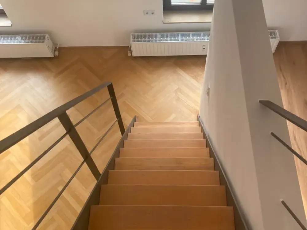 Loftartige 3-Zimmer-Wohnung mit Galerie und Parkett in Leipzig