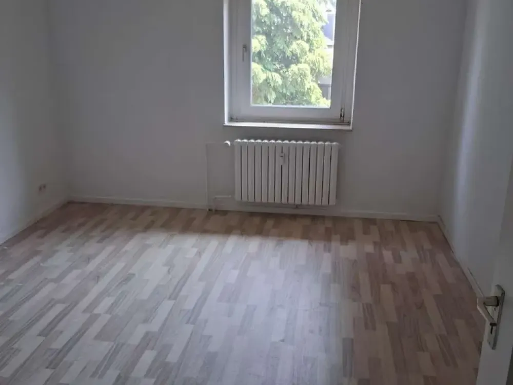 Annenstr. 82, 2. OG 1- schöne renovierte 2 Zi.- Wohnung ab sofort zu vermieten