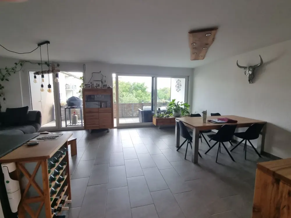 3-Zi.-Wohnung mit Aussichtsbalkon in TOP-Lage von FN-Ailingen