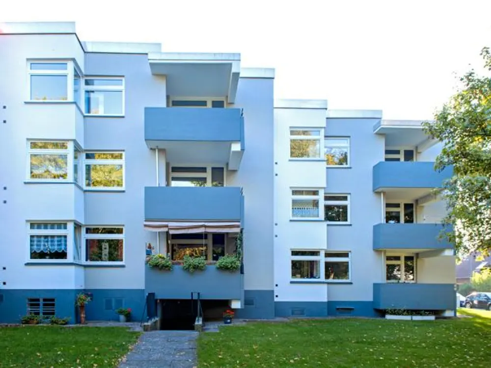 Helle, freundliche Wohnung mit Laminatboden und Tapeten. (WBS erforderlich)