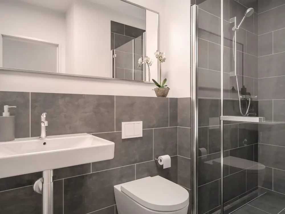 Direkt am Gleispark Elegant möbliertes Studio-Apartment mit Designermöbeln (All-Inklusive-Miete)