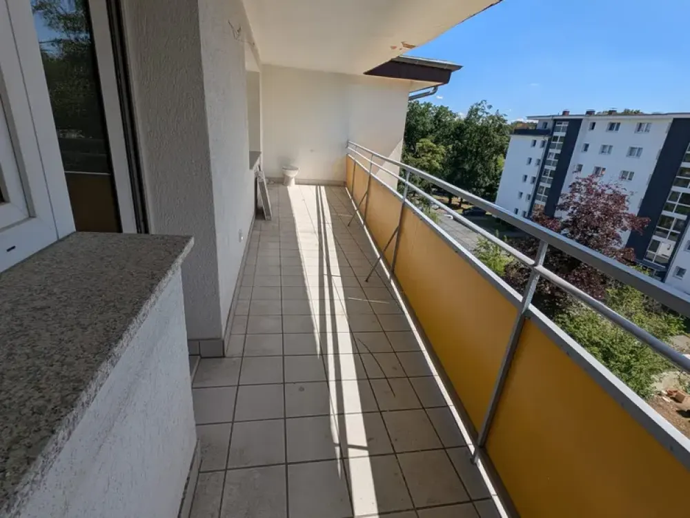 Frisch sanierte 3-Zimmer-Wohnung mit großem Sonnenbalkon in Neu-Isenburg